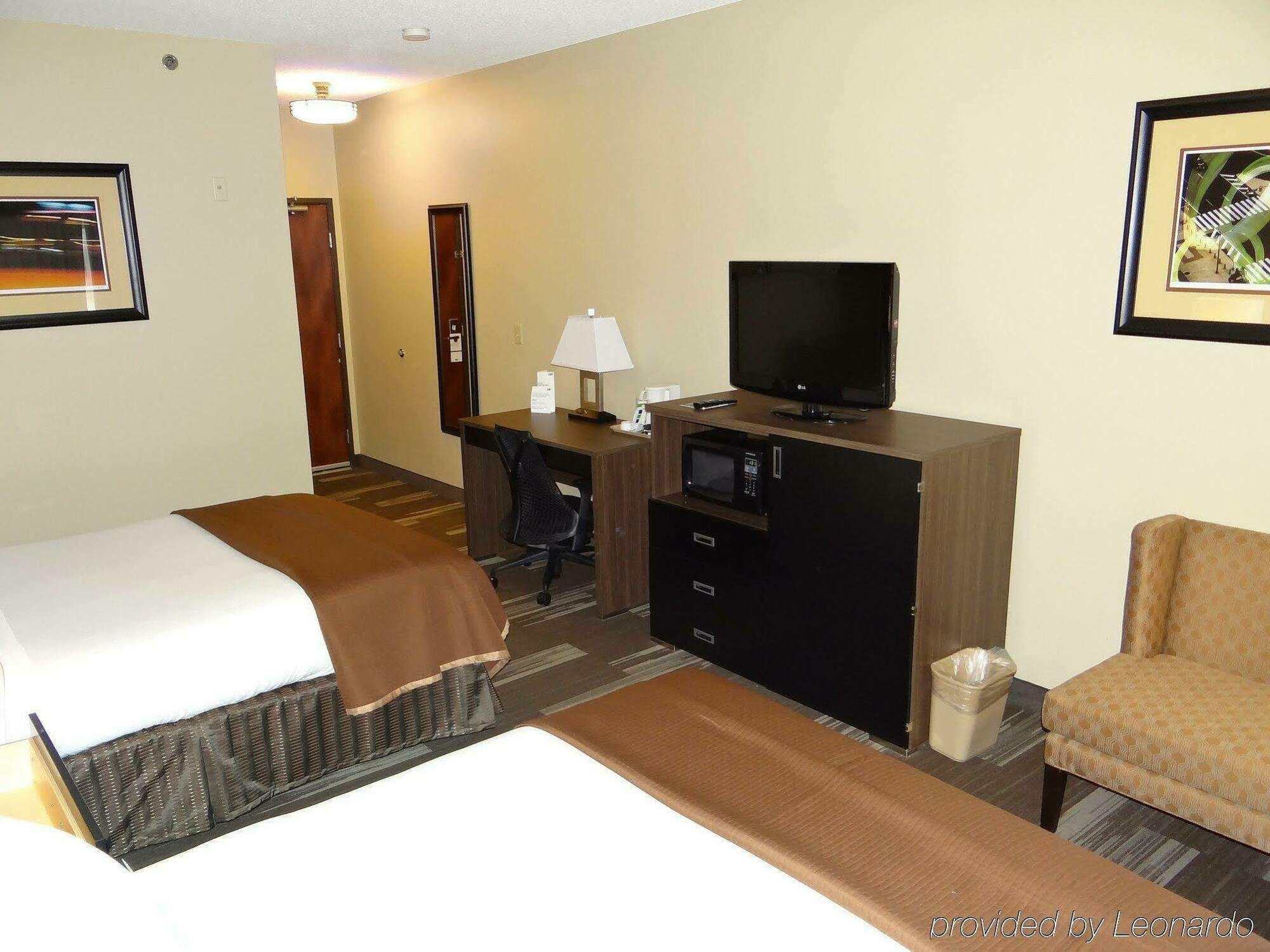 Express & St. Paul - By Ihg 3* Woodbury