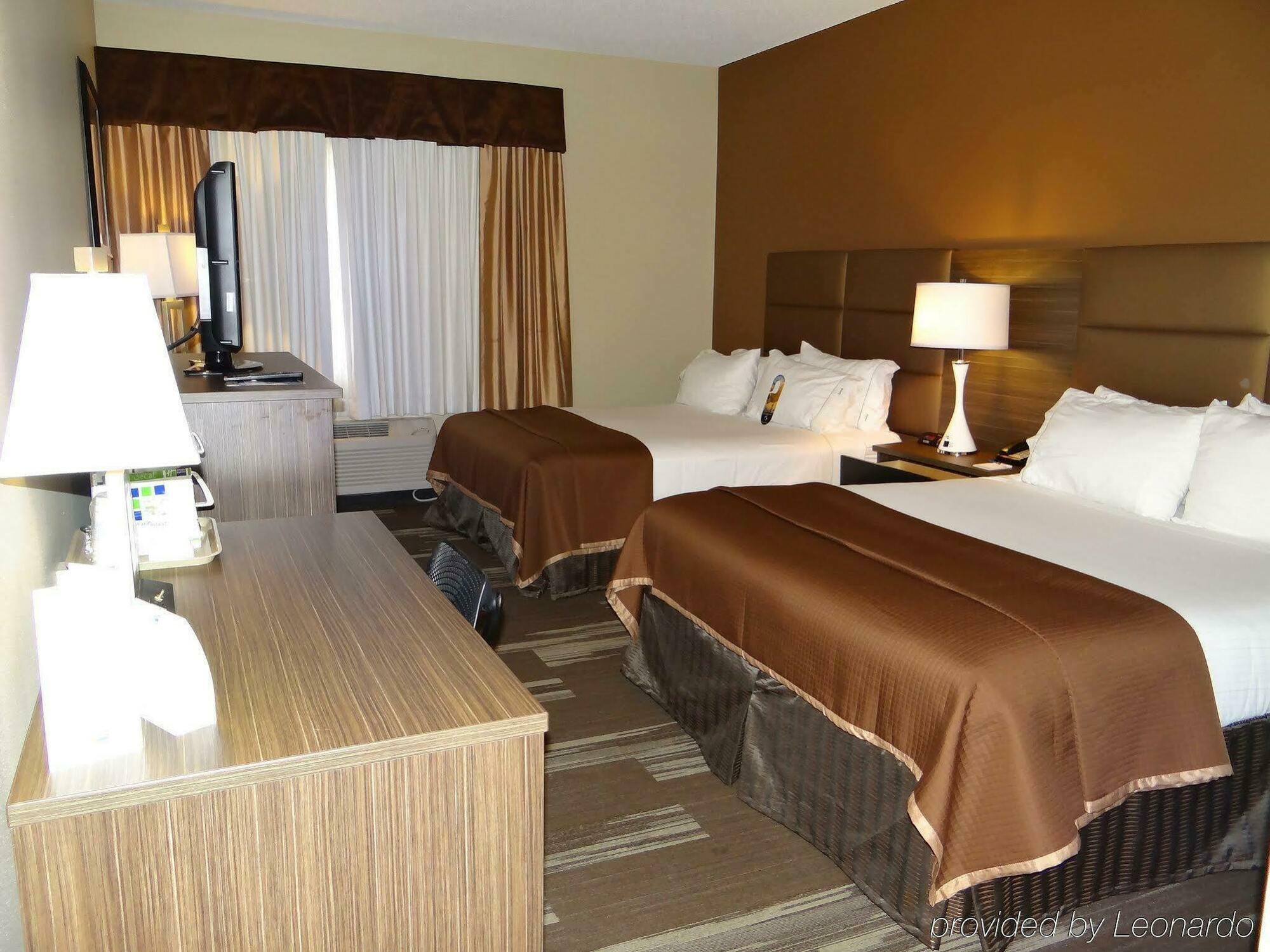 Hotel Express & St. Paul - By Ihg 3*